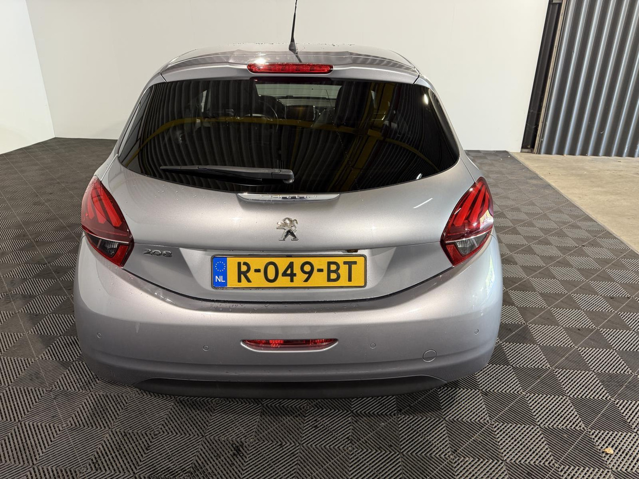 Peugeot | 208 | 1.5 BlueHDi Blue Lease Allure | 2019 | 183.354 km | R049BT | Geen oordeel - Hatchback: obrázek 4 Peugeot | 208 | 1.5 BlueHDi Blue Lease Allure | 2019 | 183.354 km | R049BT | Geen oordeel - Hatchback: obrázek 4