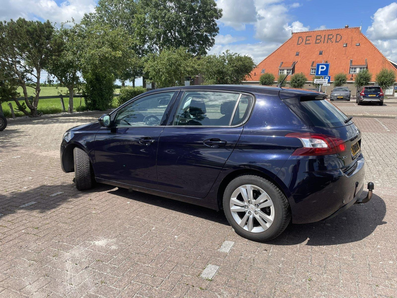 Peugeot 308 1.6 BlueHDi Active | 2014 | 228.867 | 1-XPX-11 - Hatchback: obrázek 2 Peugeot 308 1.6 BlueHDi Active | 2014 | 228.867 | 1-XPX-11 - Hatchback: obrázek 2