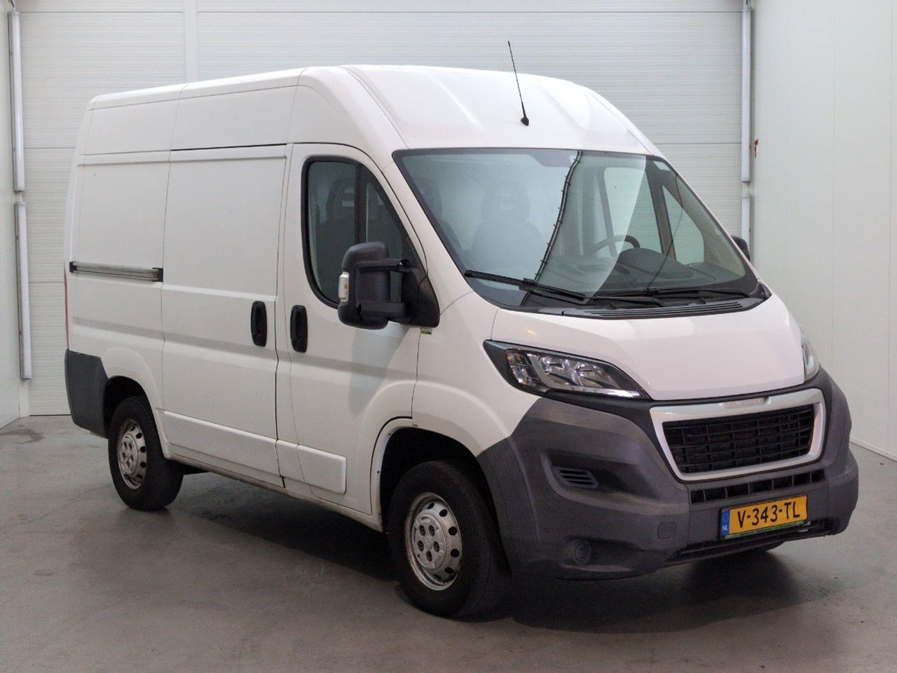 Peugeot Boxer 330 2.2 HDI L1H1 XR | 2014 | 218.267 km | V343TL | NAP: Geen oordeel - Furgon: obrázek 2 Peugeot Boxer 330 2.2 HDI L1H1 XR | 2014 | 218.267 km | V343TL | NAP: Geen oordeel - Furgon: obrázek 2