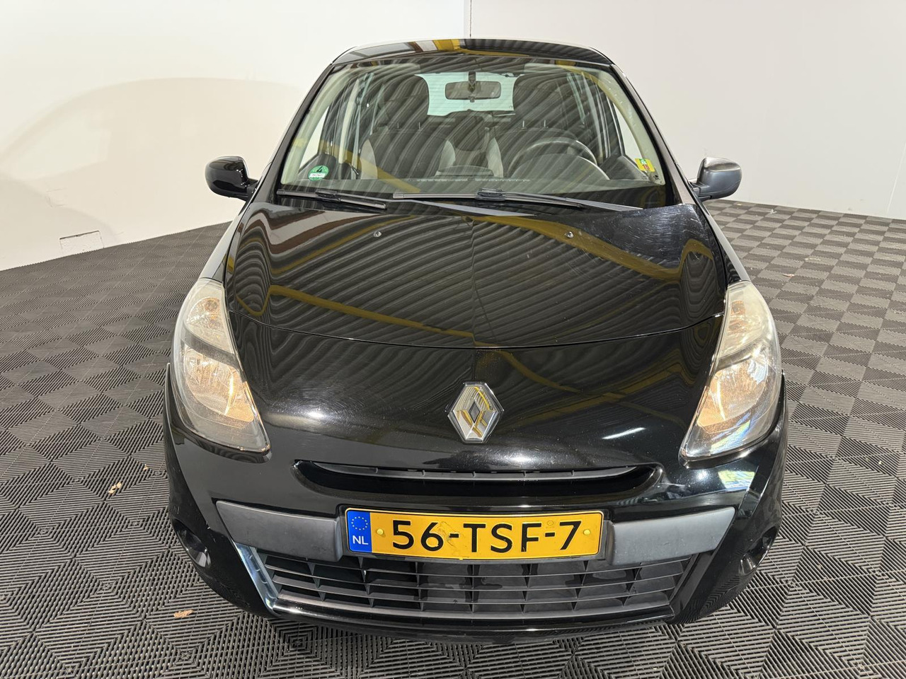 Renault | Clio | 1.2 Authentique | 2012 | 216.427 km | 56TSF7 | Logisch - Hatchback: obrázek 2 Renault | Clio | 1.2 Authentique | 2012 | 216.427 km | 56TSF7 | Logisch - Hatchback: obrázek 2