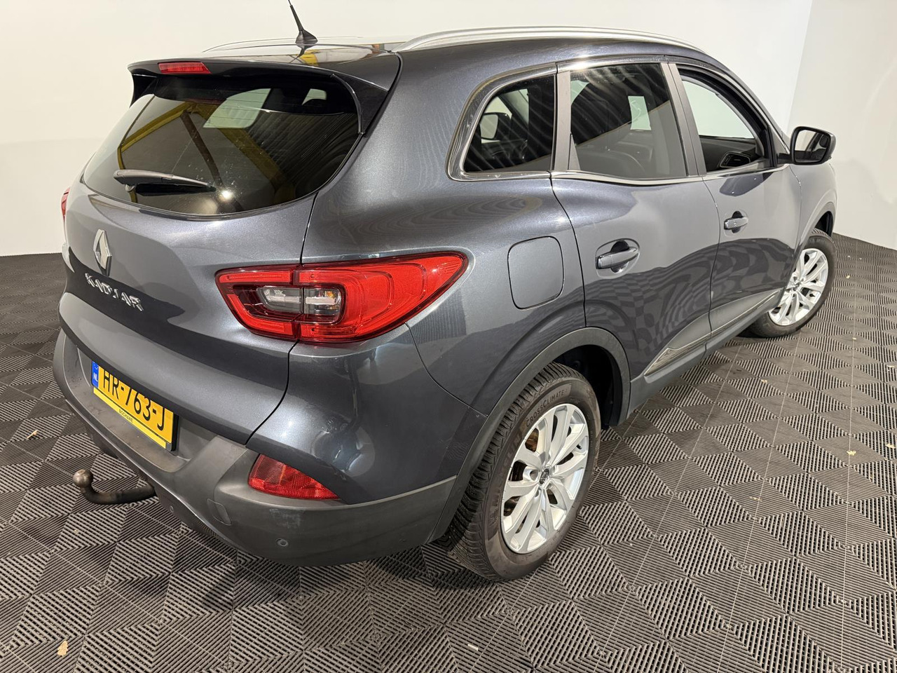 Renault | Kadjar | 1.2 TCe Intens | 2015 | 187.621 km | HR763J | Logisch - SUV: obrázek 4 Renault | Kadjar | 1.2 TCe Intens | 2015 | 187.621 km | HR763J | Logisch - SUV: obrázek 4