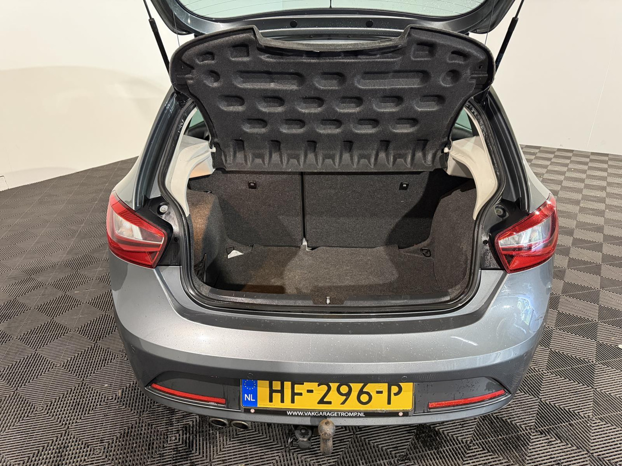 SEAT | Ibiza | 1.0 EcoTSI FR Connect | 2015 | 138.360 km | HF296P | Logisch - Hatchback: obrázek 3 SEAT | Ibiza | 1.0 EcoTSI FR Connect | 2015 | 138.360 km | HF296P | Logisch - Hatchback: obrázek 3