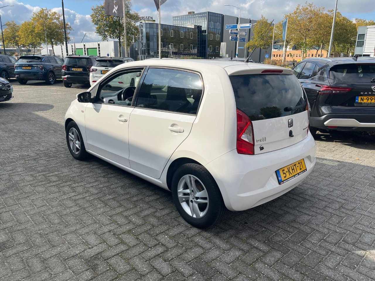 SEAT Mii 1.0 Chill Out | 2013 | 95.838 km | 5KHT21 | NAP: Logisch - Hatchback: obrázek 3 SEAT Mii 1.0 Chill Out | 2013 | 95.838 km | 5KHT21 | NAP: Logisch - Hatchback: obrázek 3