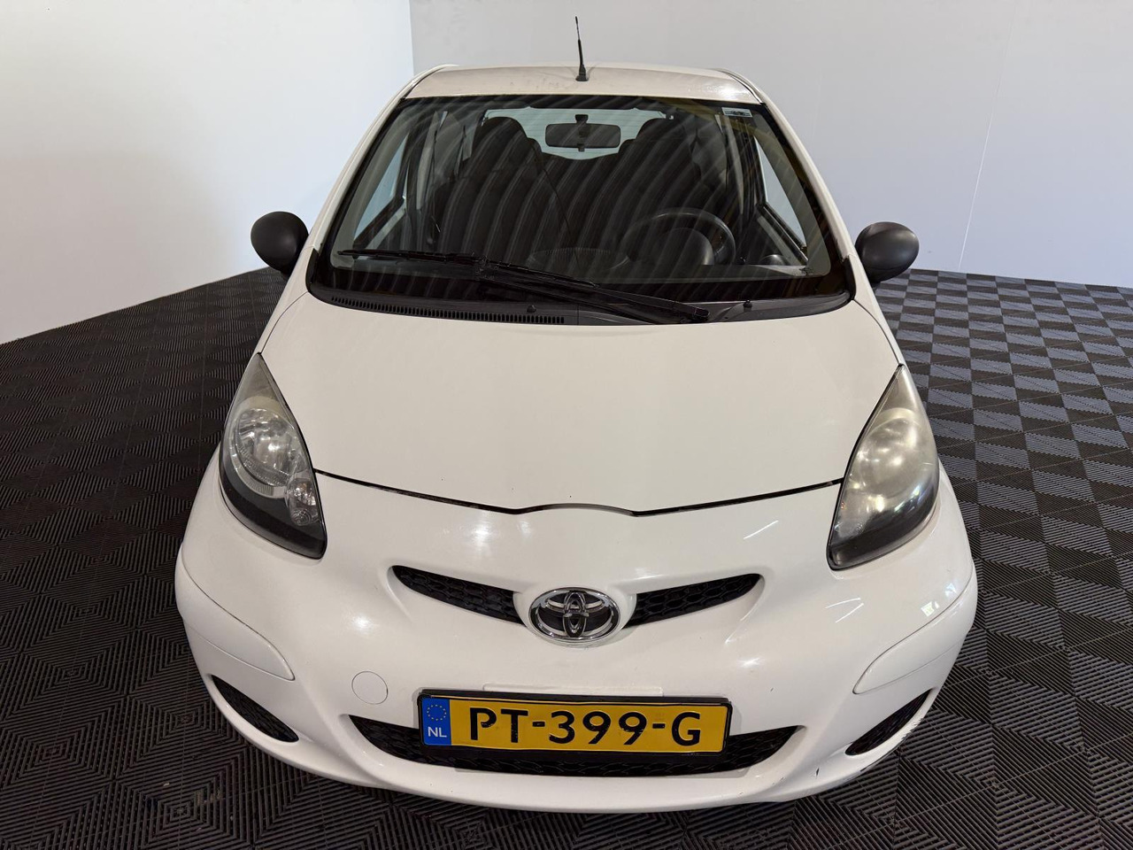 Toyota Aygo 1.0-12V Comfort PT-399-G 157.010 km - Osobní auto: obrázek 5 Toyota Aygo 1.0-12V Comfort PT-399-G 157.010 km - Osobní auto: obrázek 5