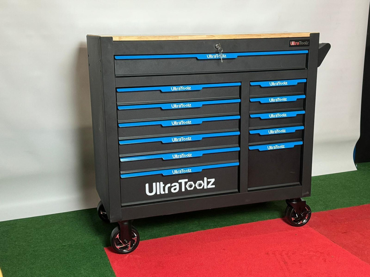 UltraToolz Jumbo gereedschapswagen - Vybavení garáže/ Dílny: obrázek 1 UltraToolz Jumbo gereedschapswagen - Vybavení garáže/ Dílny: obrázek 1