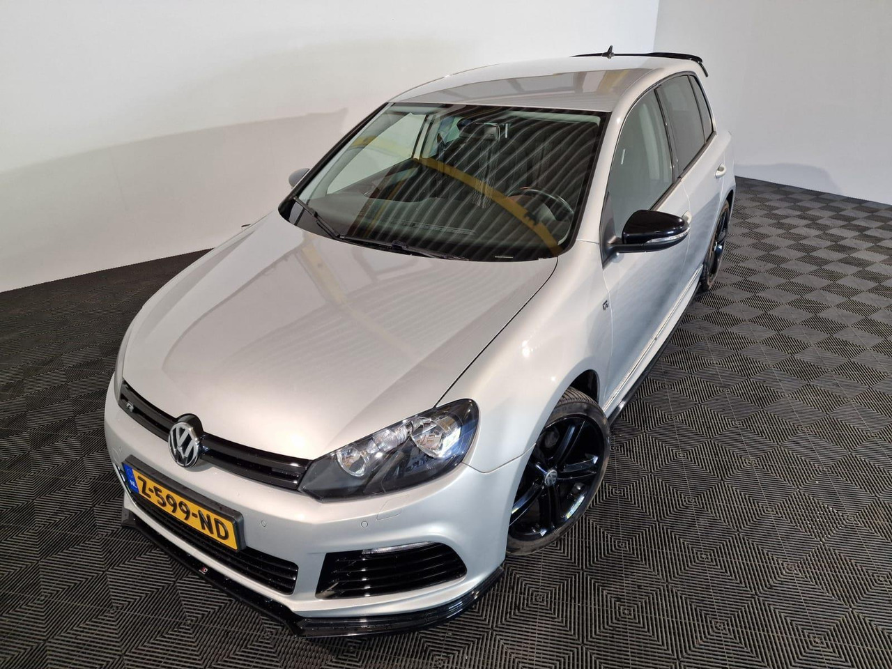 Volkswagen Golf 1.4TSI Highline R-Uitgevoerd Z-599-ND 160.958 km - Osobní auto: obrázek 1 Volkswagen Golf 1.4TSI Highline R-Uitgevoerd Z-599-ND 160.958 km - Osobní auto: obrázek 1