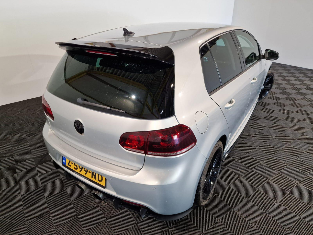 Volkswagen Golf 1.4TSI Highline R-Uitgevoerd Z-599-ND 160.958 km - Osobní auto: obrázek 4 Volkswagen Golf 1.4TSI Highline R-Uitgevoerd Z-599-ND 160.958 km - Osobní auto: obrázek 4