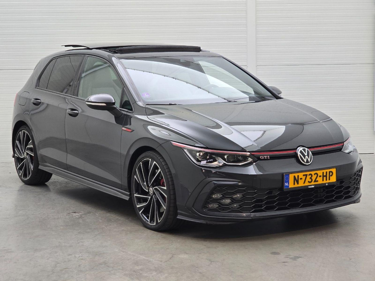 Volkswagen Golf 2.0 TSI GTI | 2021 | 107.564 km | Automaat | N732HP | NAP: Geen oordeel - Hatchback: obrázek 2 Volkswagen Golf 2.0 TSI GTI | 2021 | 107.564 km | Automaat | N732HP | NAP: Geen oordeel - Hatchback: obrázek 2