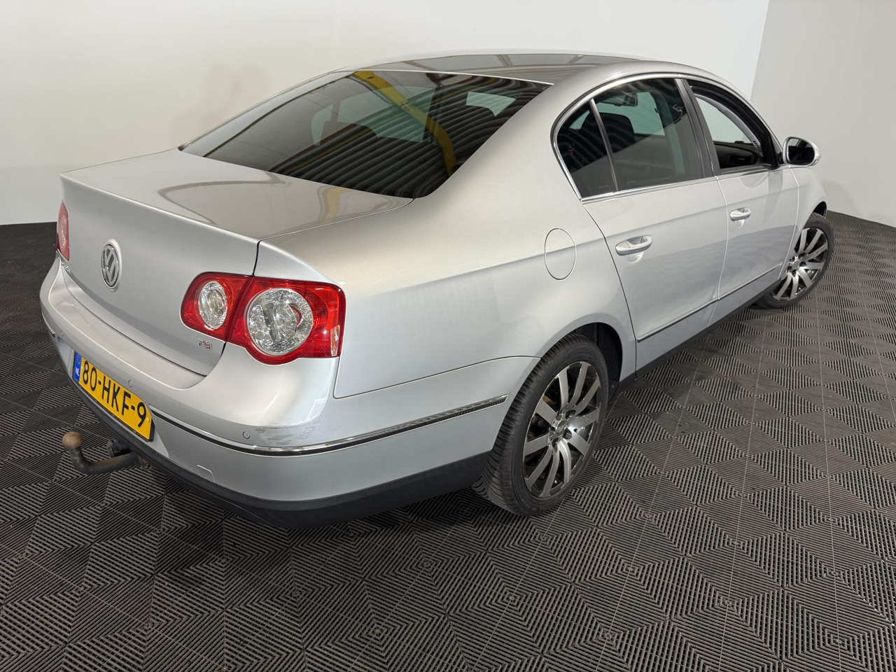 Volkswagen Passat 1.8 TFSI Comfortline 80-HKF-9 199.375 km - Osobní auto: obrázek 2 Volkswagen Passat 1.8 TFSI Comfortline 80-HKF-9 199.375 km - Osobní auto: obrázek 2