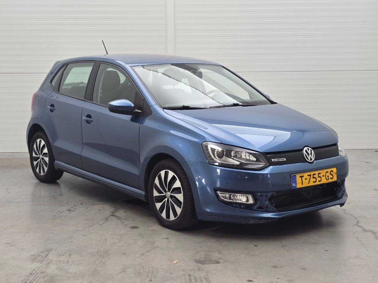 Volkswagen Polo 1.0 BlueMotion Edition | 2017 | 193.145 km | Automaat | T755GS | NAP: Geen oordeel - Hatchback: obrázek 2 Volkswagen Polo 1.0 BlueMotion Edition | 2017 | 193.145 km | Automaat | T755GS | NAP: Geen oordeel - Hatchback: obrázek 2