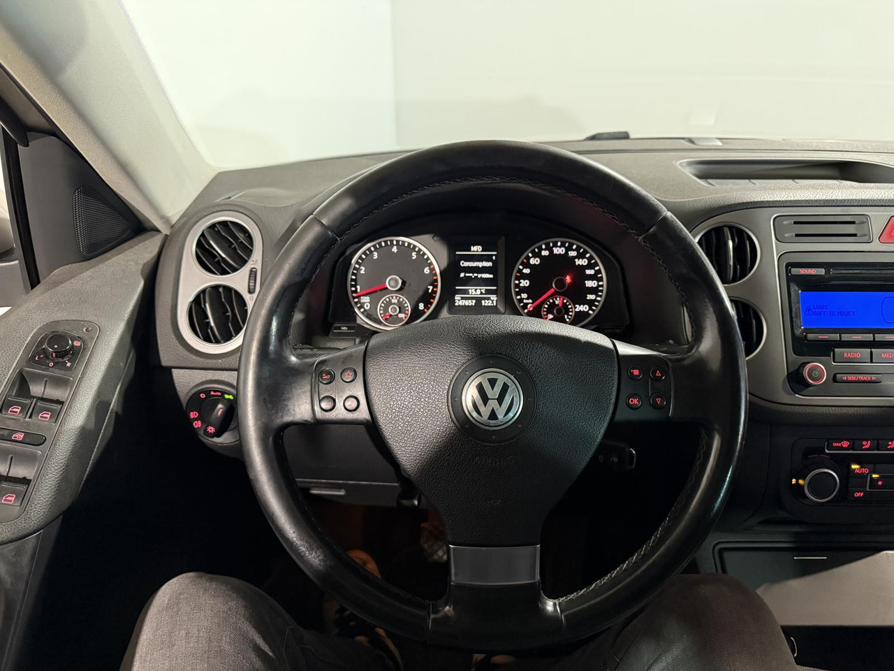 Volkswagen | Tiguan | 1.4 TSI Sport&Style | 2010 | 247.657 km | 41KRT5 | Logisch - SUV: obrázek 3 Volkswagen | Tiguan | 1.4 TSI Sport&Style | 2010 | 247.657 km | 41KRT5 | Logisch - SUV: obrázek 3