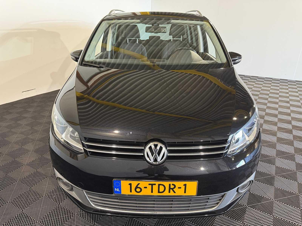Volkswagen Touran 1.2 TSI Highline BlueMotion 16-TDR-1 249.487 km - Osobní auto: obrázek 2 Volkswagen Touran 1.2 TSI Highline BlueMotion 16-TDR-1 249.487 km - Osobní auto: obrázek 2