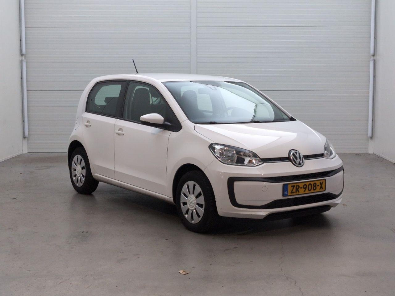 Volkswagen Up! 1.0 BMT move up! | 2019 | 114.730 km | ZR908X | NAP: Logisch - Hatchback: obrázek 2 Volkswagen Up! 1.0 BMT move up! | 2019 | 114.730 km | ZR908X | NAP: Logisch - Hatchback: obrázek 2