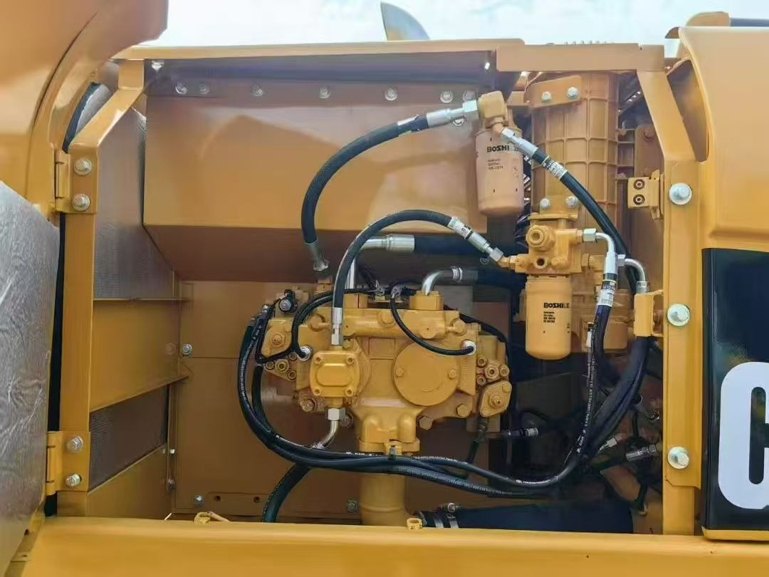 CATPILLAR 320CL - Pásové rýpadlo: obrázek 3 CATPILLAR 320CL - Pásové rýpadlo: obrázek 3