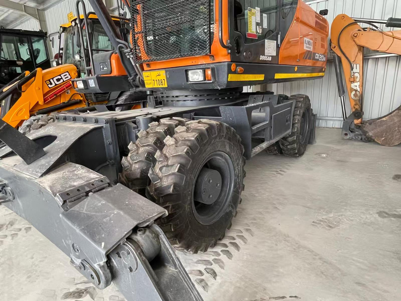 DOOSAN DX210 - Kolesové rýpadlo: obrázek 4 DOOSAN DX210 - Kolesové rýpadlo: obrázek 4