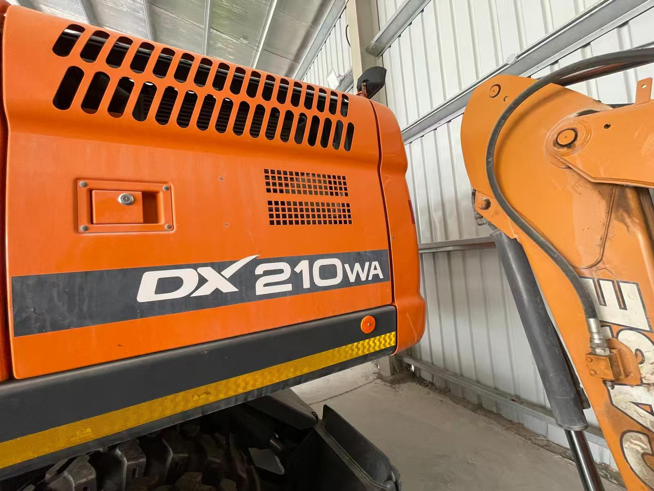 DOOSAN DX210 - Kolesové rýpadlo: obrázek 3 DOOSAN DX210 - Kolesové rýpadlo: obrázek 3