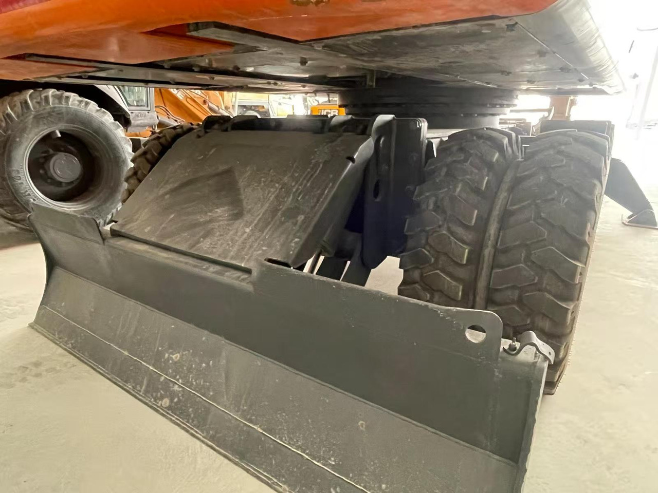 DOOSAN DX210 - Kolesové rýpadlo: obrázek 5 DOOSAN DX210 - Kolesové rýpadlo: obrázek 5