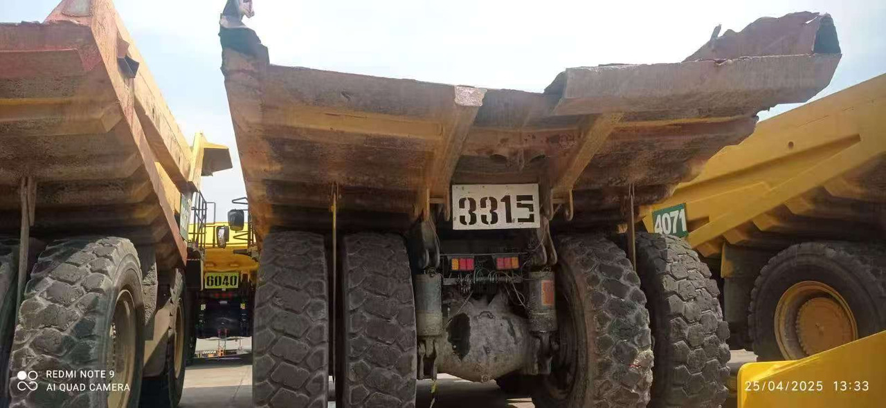 Pevný dempr KOMATSU HD785-7: obrázek 8