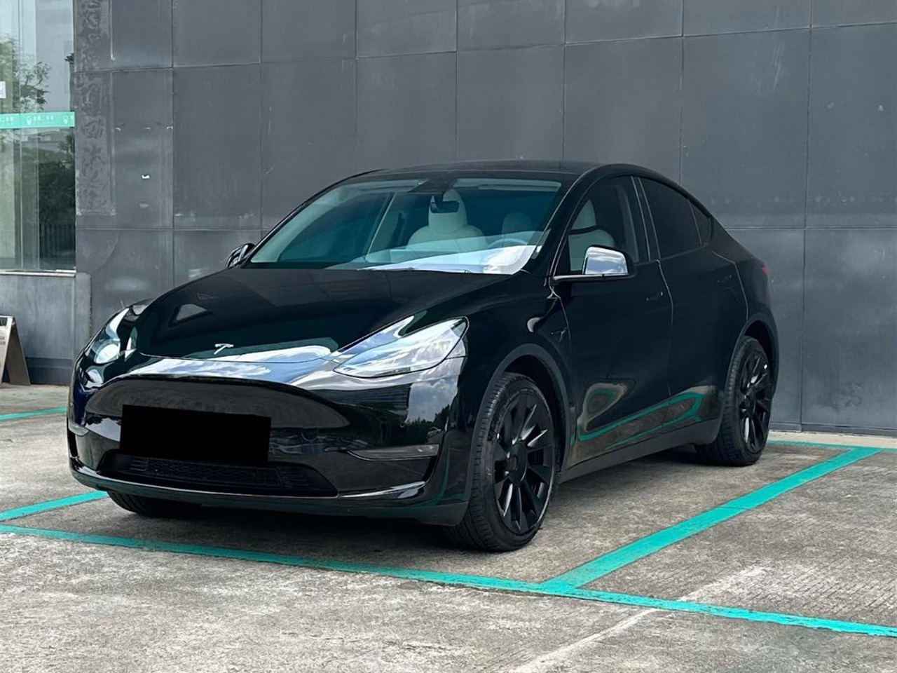 TESLA MODEL Y - Osobní auto: obrázek 1 TESLA MODEL Y - Osobní auto: obrázek 1