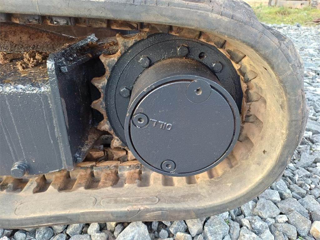 Mini rýpadlo Hitachi EX30 Kallistuvalla liittimellä: obrázek 9