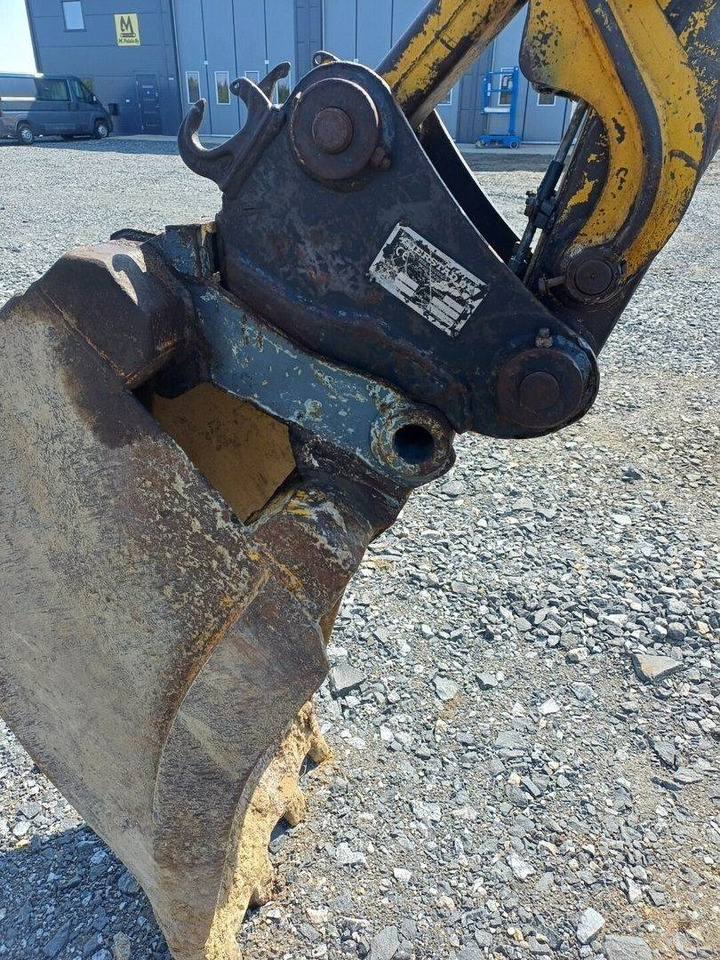 Rýpadlo-nakladač Massey Ferguson 50B traktorikaivuri: obrázek 8