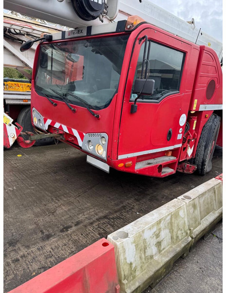 Terex AC40 - Univerzální autojeřáb: obrázek 2 Terex AC40 - Univerzální autojeřáb: obrázek 2