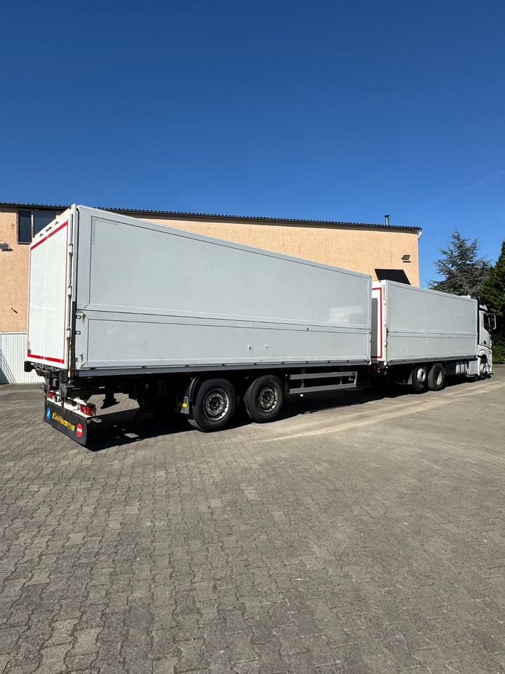 Mercedes-Benz Actros2545/StreamSpace/Lift/Mitnahmestp/3instock - Přepravník nápojů: obrázek 3 Mercedes-Benz Actros2545/StreamSpace/Lift/Mitnahmestp/3instock - Přepravník nápojů: obrázek 3