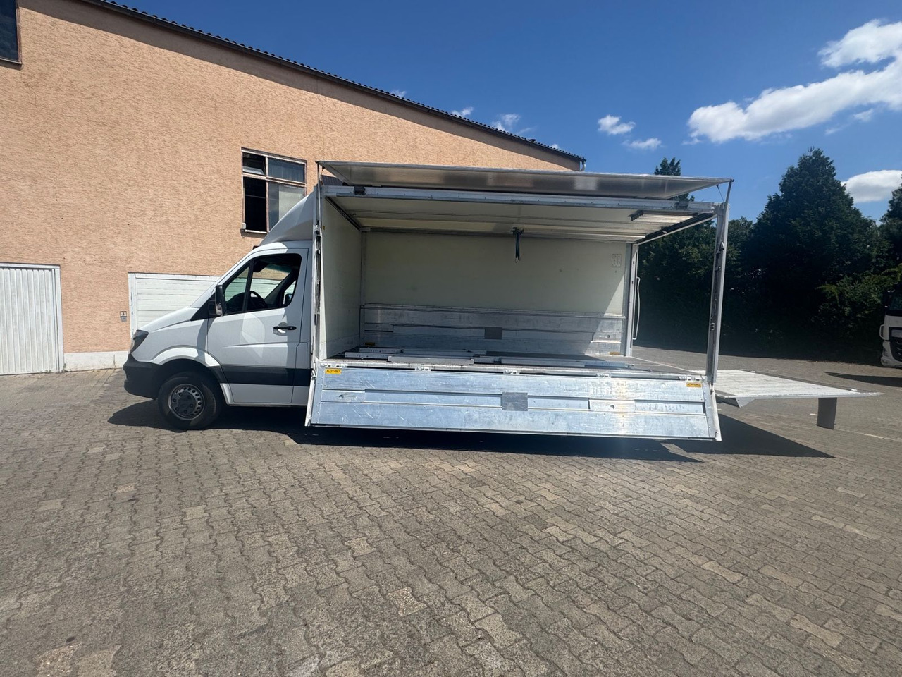 Mercedes-Benz Sprinter 514/LBW/KLIMA/aus.1Hand/GT-Zertifikat - Přepravník nápojů: obrázek 5 Mercedes-Benz Sprinter 514/LBW/KLIMA/aus.1Hand/GT-Zertifikat - Přepravník nápojů: obrázek 5