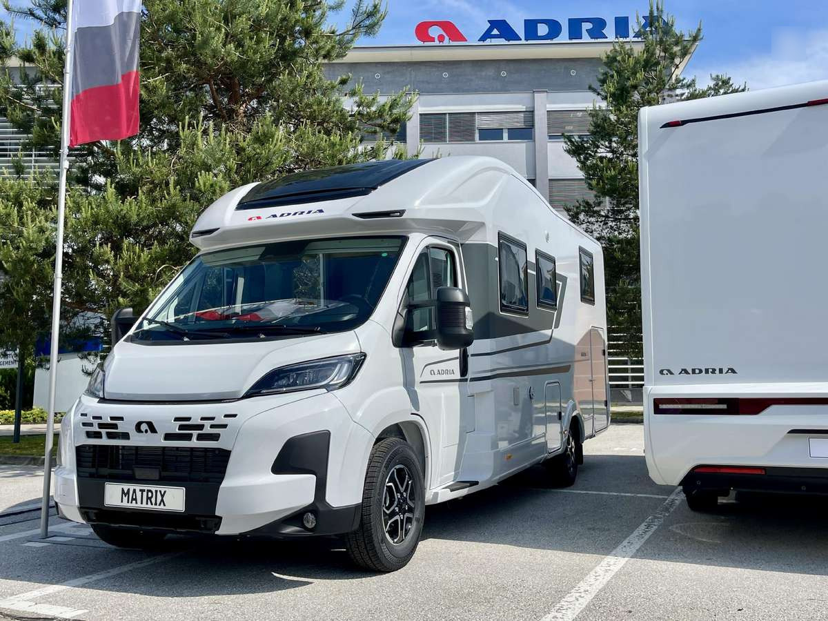 ADRIA Matrix 650 SL - Polointegrovaný obytný vůz: obrázek 2 ADRIA Matrix 650 SL - Polointegrovaný obytný vůz: obrázek 2