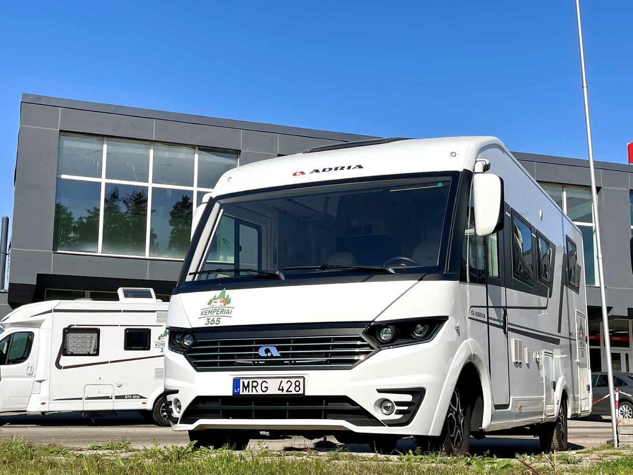 ADRIA Sonic Plus 700SL - Integrovaný obytný vůz: obrázek 1 ADRIA Sonic Plus 700SL - Integrovaný obytný vůz: obrázek 1