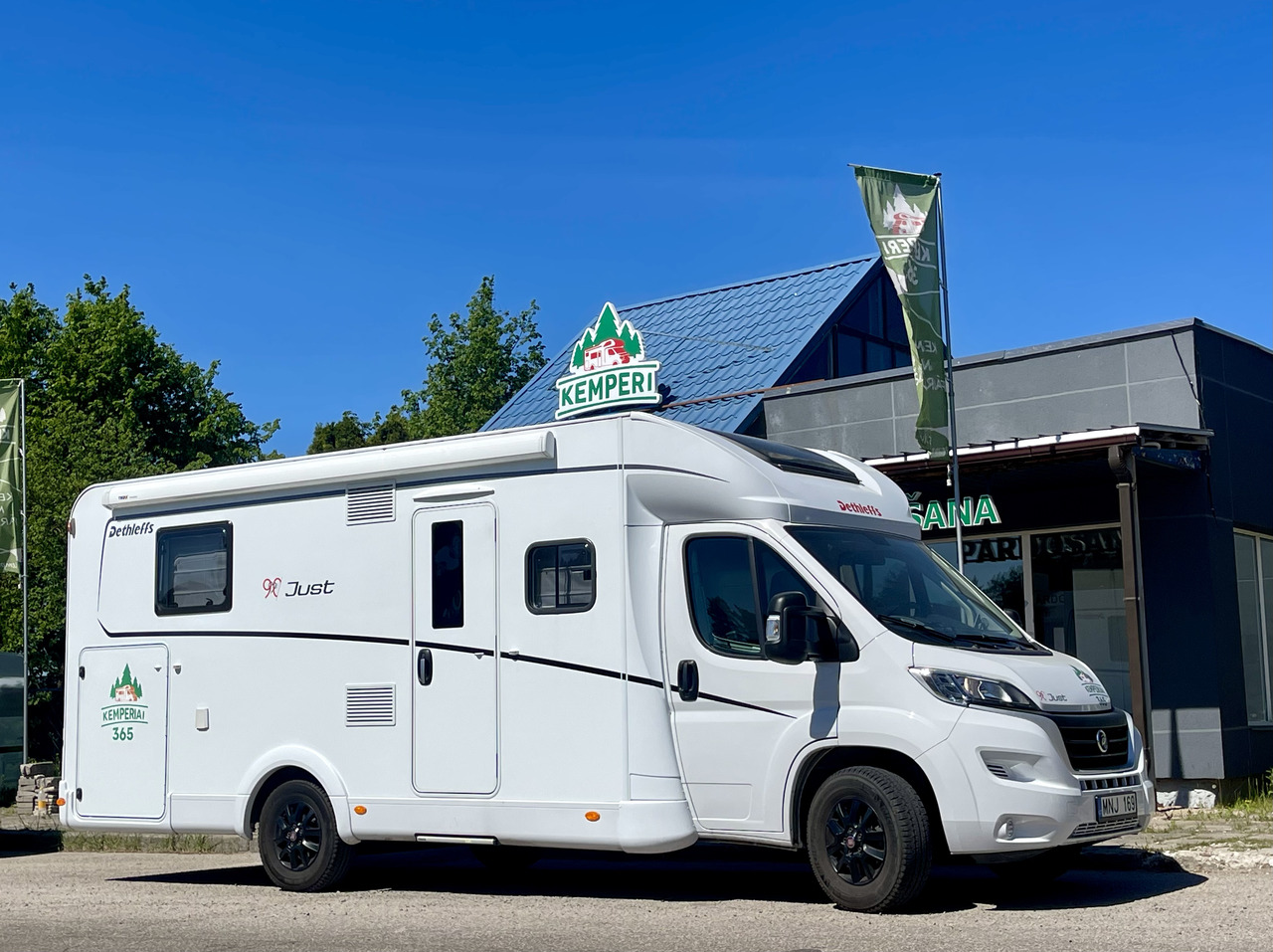 DETHLEFFS T7052 DBL - Polointegrovaný obytný vůz: obrázek 2 DETHLEFFS T7052 DBL - Polointegrovaný obytný vůz: obrázek 2