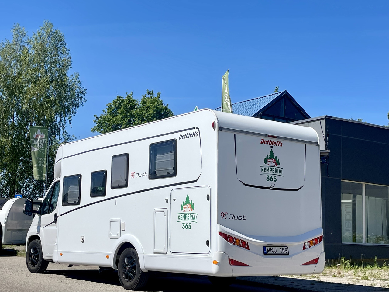 DETHLEFFS T7052 DBL - Polointegrovaný obytný vůz: obrázek 3 DETHLEFFS T7052 DBL - Polointegrovaný obytný vůz: obrázek 3
