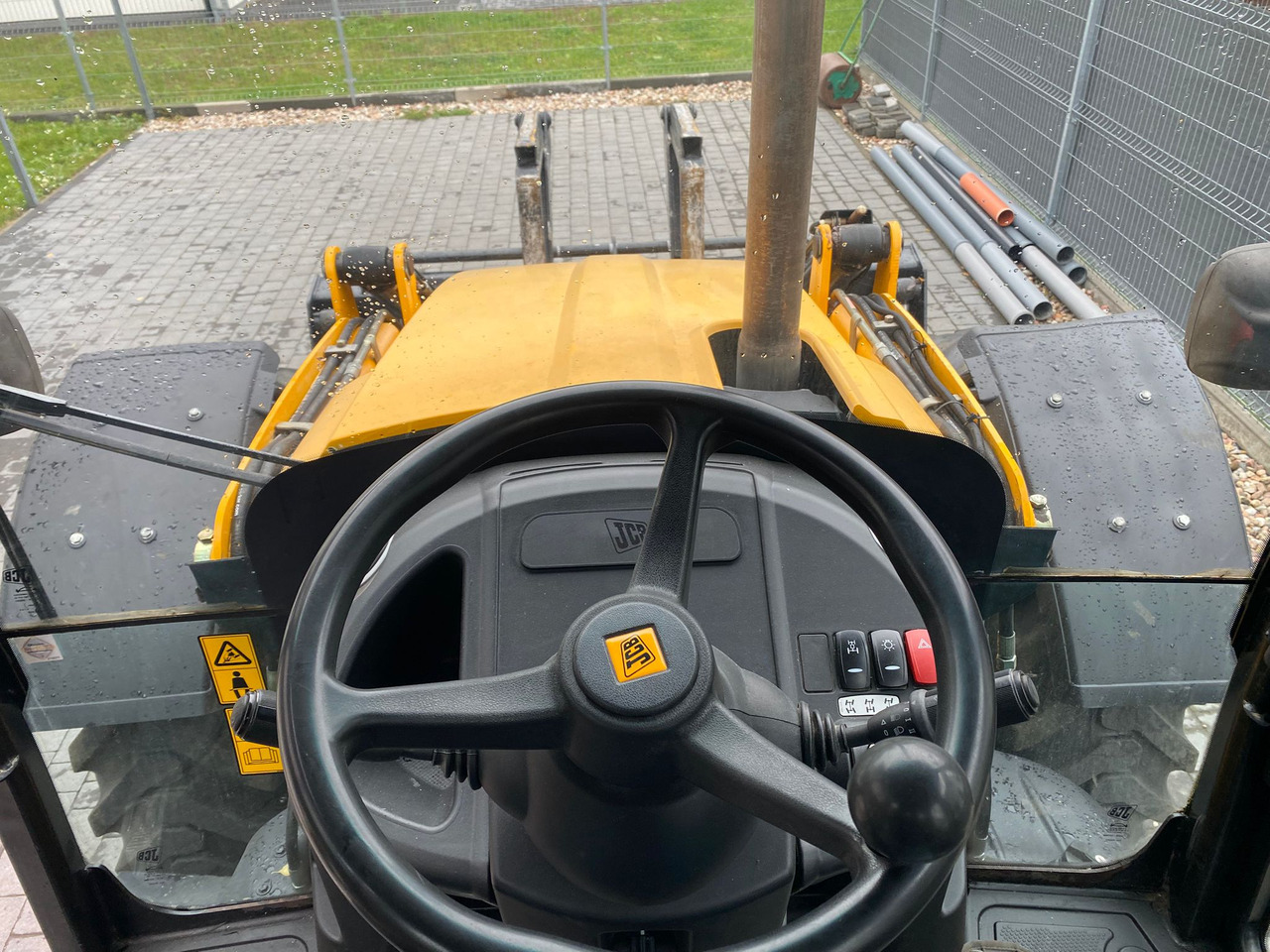 JCB 4CX - Rýpadlo-nakladač: obrázek 3 JCB 4CX - Rýpadlo-nakladač: obrázek 3