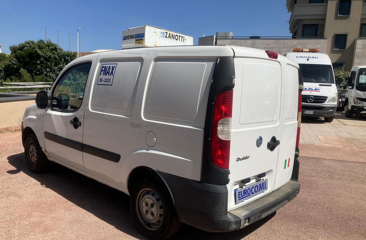 DOBLO' CON COIBENTAZIONE E GRUPPO FRIGO - Chladící dodávka: obrázek 2 DOBLO' CON COIBENTAZIONE E GRUPPO FRIGO - Chladící dodávka: obrázek 2