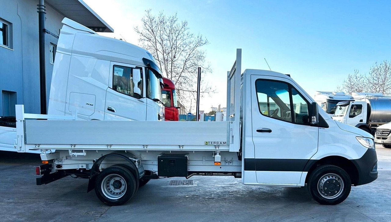Mercedes 515 T 37/50 PRO Ribaltabile Tril. - Dodávka sklápěč: obrázek 4 Mercedes 515 T 37/50 PRO Ribaltabile Tril. - Dodávka sklápěč: obrázek 4