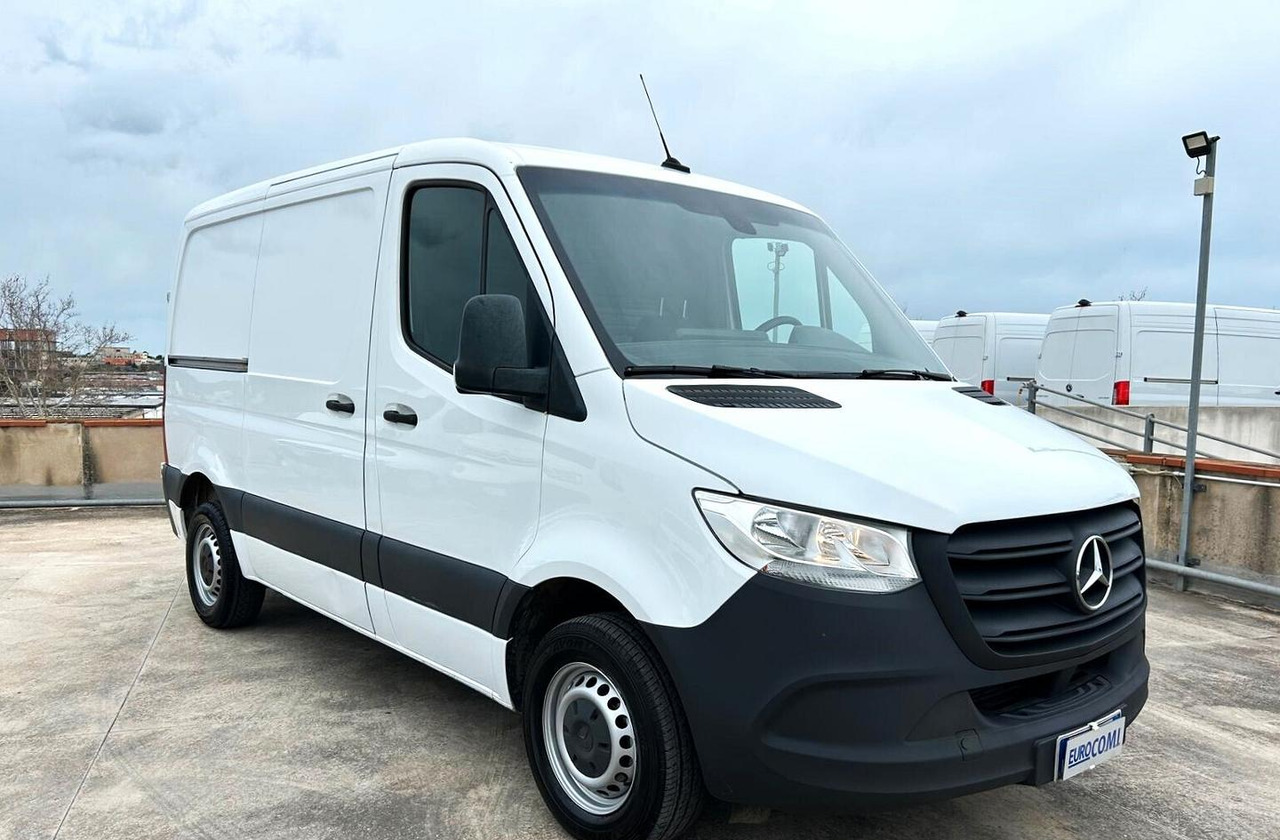 Mercedes Sprinter 311 F 32/35 - Furgon: obrázek 3 Mercedes Sprinter 311 F 32/35 - Furgon: obrázek 3