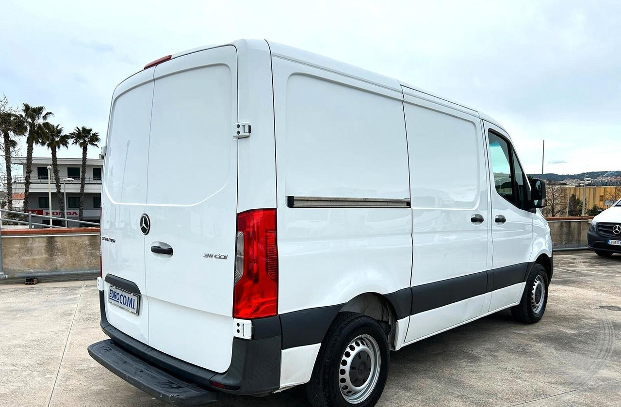 Mercedes Sprinter 311 F 32/35 - Furgon: obrázek 5 Mercedes Sprinter 311 F 32/35 - Furgon: obrázek 5