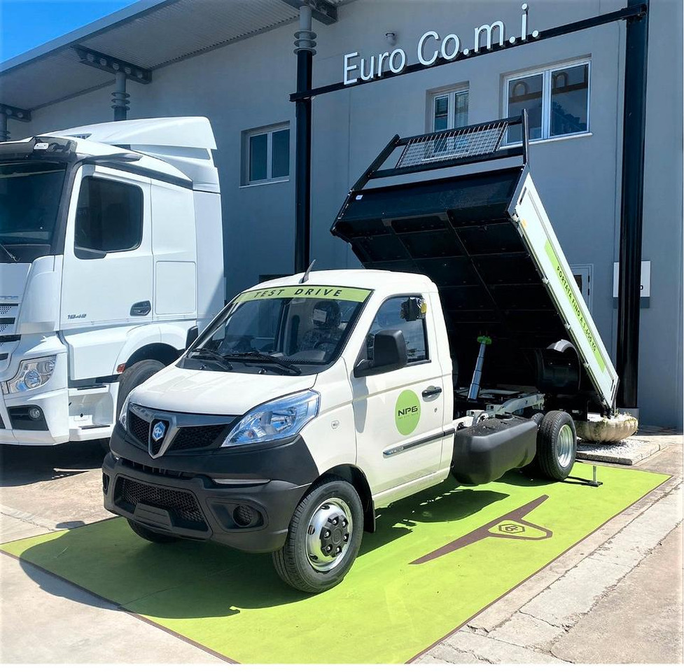 Piaggio Porter NP6 Ribaltabile Gemellato - Dodávka sklápěč: obrázek 1 Piaggio Porter NP6 Ribaltabile Gemellato - Dodávka sklápěč: obrázek 1