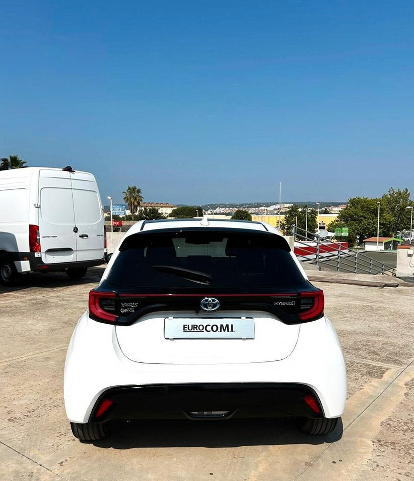 Sedan Toyota Yaris 1.5 Hybrid 5 porte Lounge: obrázek 6