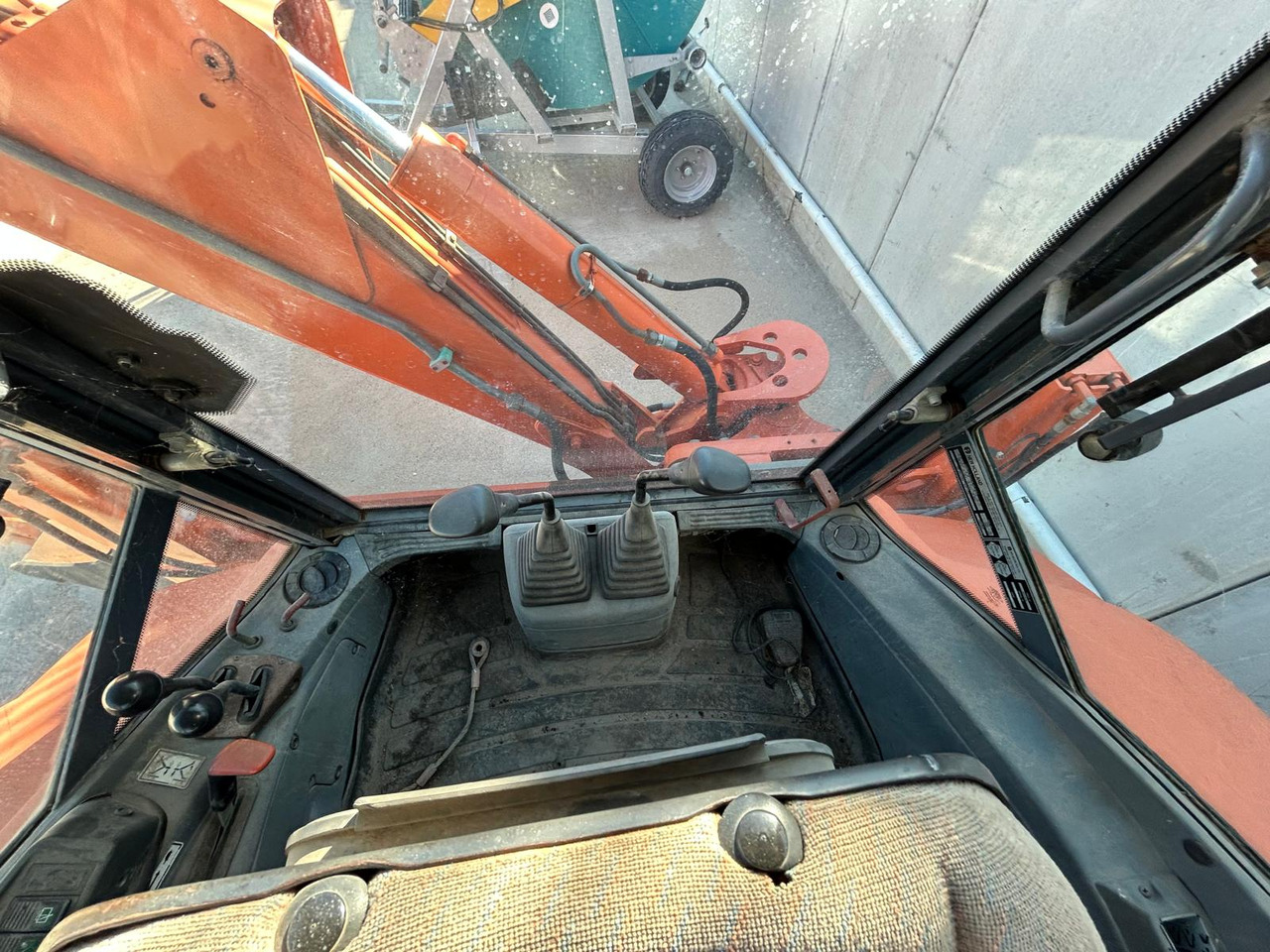 Rýpadlo-nakladač FIAT HITACHI FB100: obrázek 6