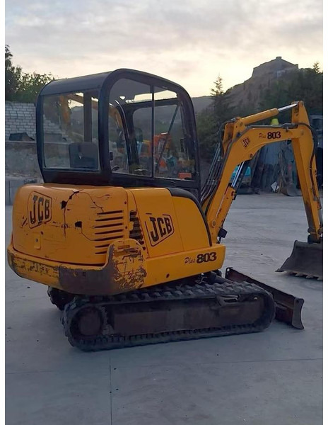 JCB 803PLUS - Mini rýpadlo: obrázek 3 JCB 803PLUS - Mini rýpadlo: obrázek 3