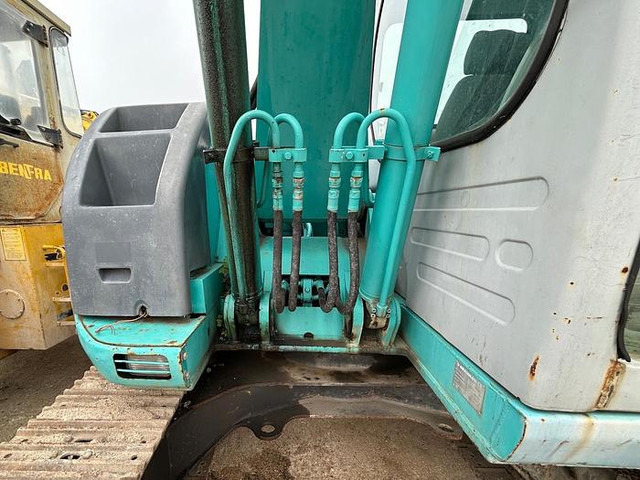 Rýpadlo Kobelco SK135SR: obrázek 7