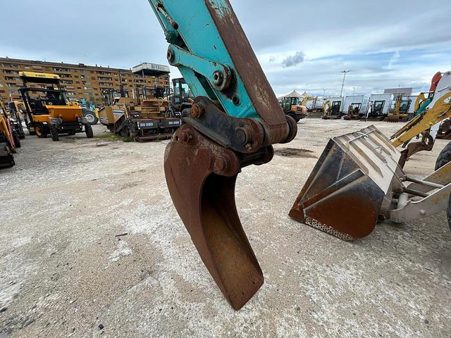 Rýpadlo Kobelco SK135SR: obrázek 13