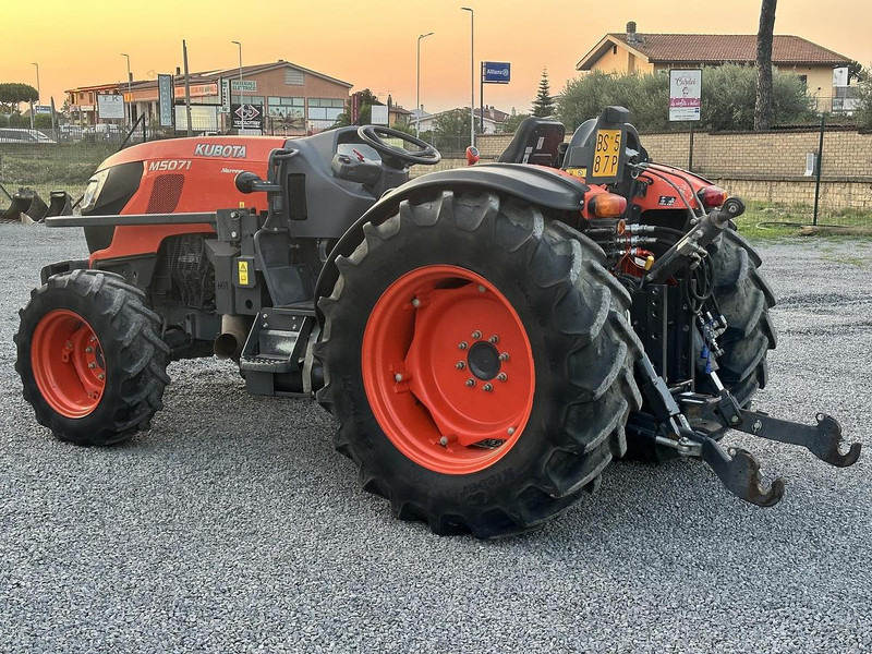 Kubota M5071N - Traktor: obrázek 2 Kubota M5071N - Traktor: obrázek 2