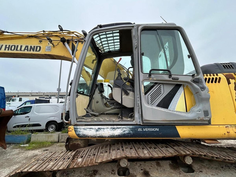 Rýpadlo New Holland E215B: obrázek 9