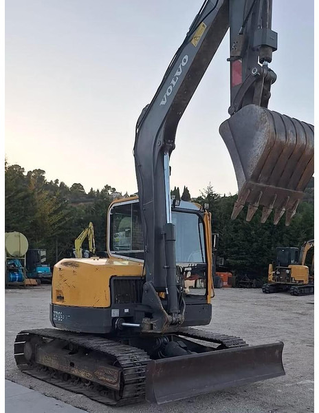 Volvo ECR88PLUS - Mini rýpadlo: obrázek 1 Volvo ECR88PLUS - Mini rýpadlo: obrázek 1