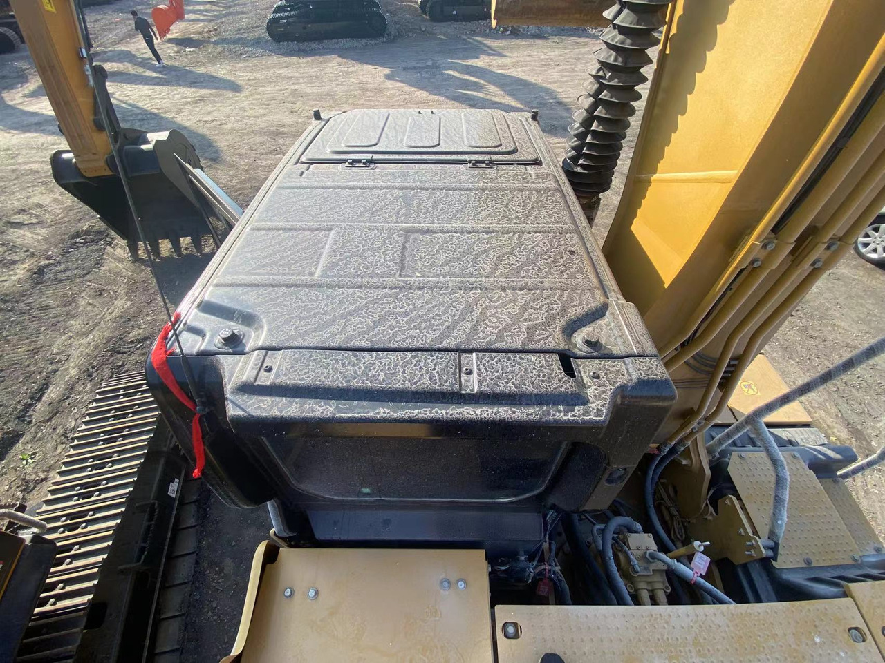 CATERPILLAR 320GC - Pásové rýpadlo: obrázek 4 CATERPILLAR 320GC - Pásové rýpadlo: obrázek 4