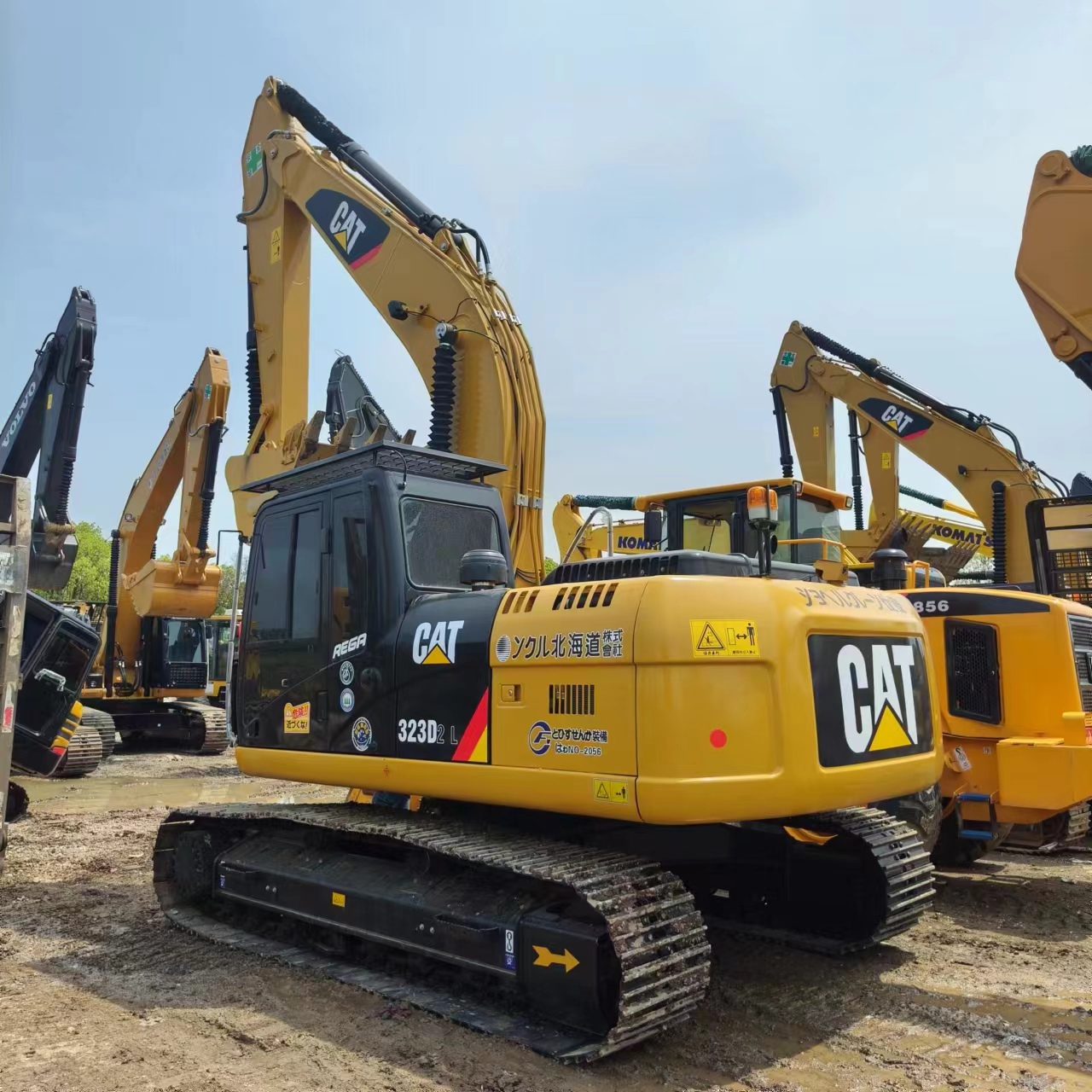 CATERPILLAR 323D2L - Pásové rýpadlo: obrázek 2 CATERPILLAR 323D2L - Pásové rýpadlo: obrázek 2