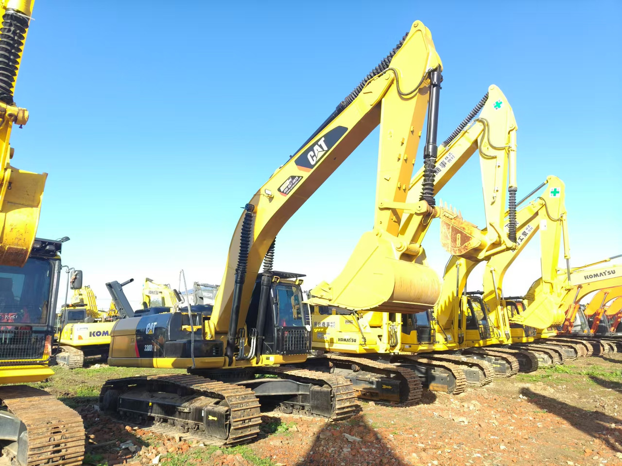 Pásové rýpadlo CATERPILLAR 330D: obrázek 26