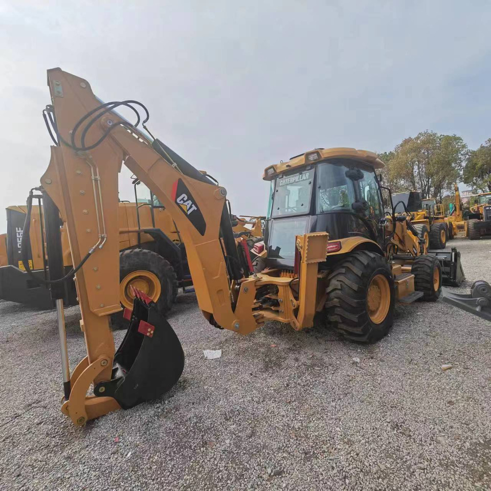 CATERPILLAR 420F - Rýpadlo-nakladač: obrázek 3 CATERPILLAR 420F - Rýpadlo-nakladač: obrázek 3